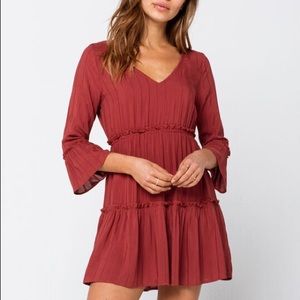 Sky and Sparrow bell sleeve tiered dress